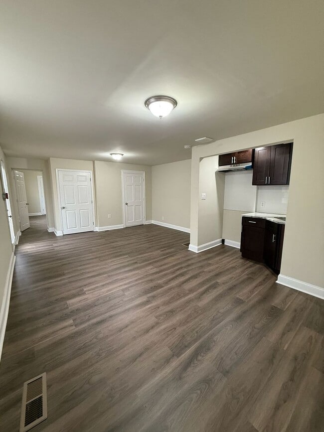 BRAND NEW 1 BED 1 BATH APARTMENT FOR RENT. - BRAND NEW 1 BED 1 BATH APARTMENT FOR RENT. Unit 9415 BUSTLETON AVE  B