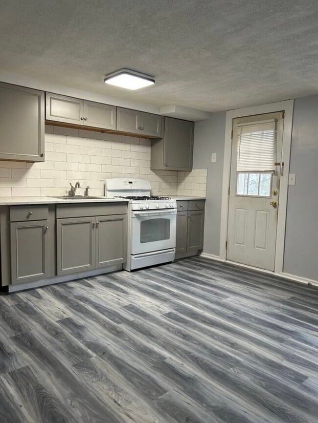 Photo - 101 Lily St Unit 2nd Flr