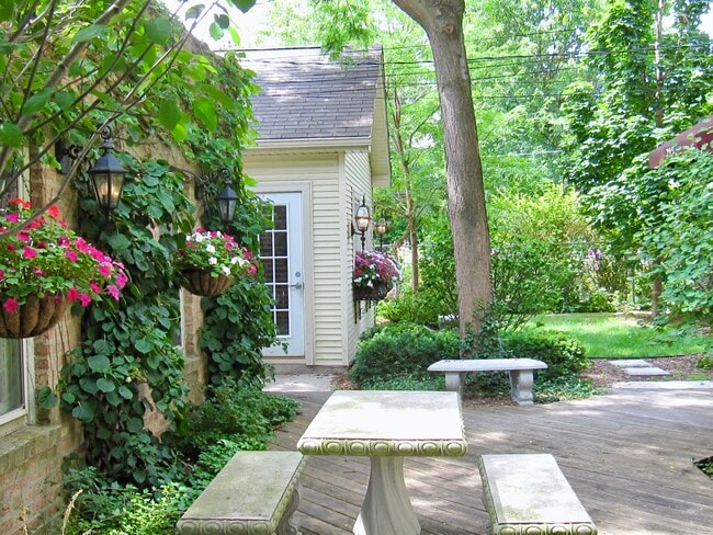 Photo - 732 Mulford St Unit 1