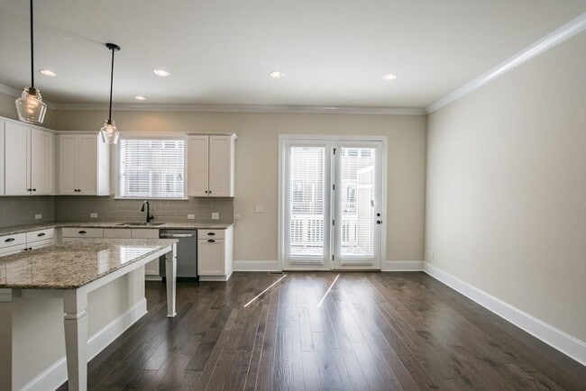 Photo - 4257 Spruce Pine Alley