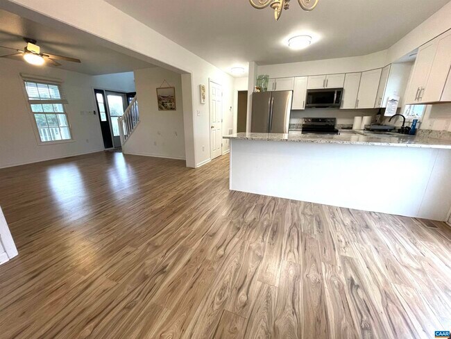 Photo - 4437 Richmond Rd