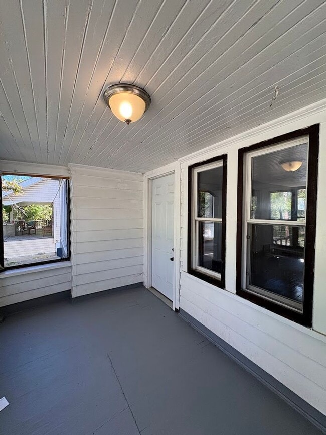 Photo - Three bedroom one bathroom home for rent