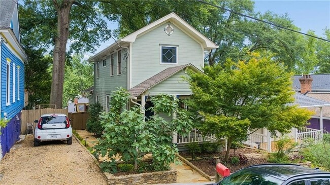 Photo - 816 Virgil St NE