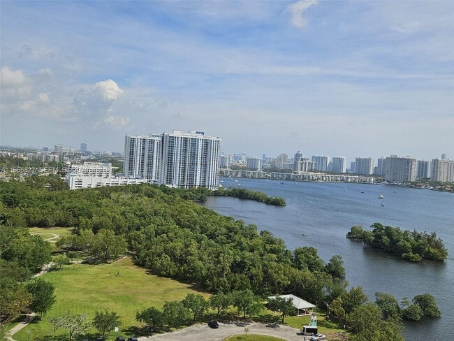 Photo - 16385 Biscayne Blvd Unidad 1802