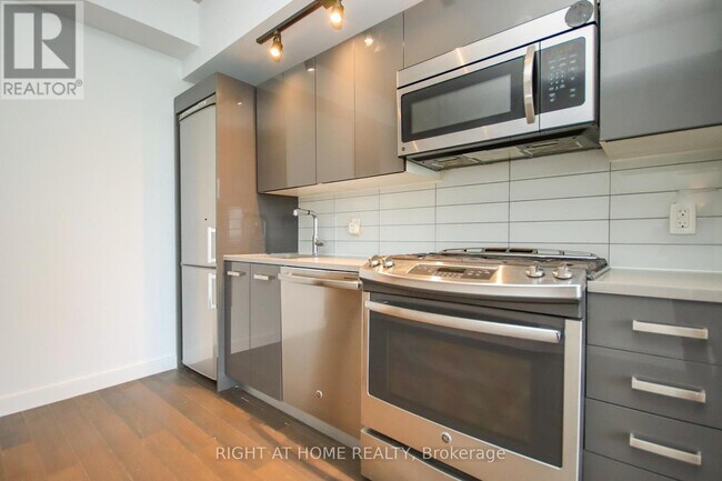 Photo - 224 Lyon St. N Unit 1002