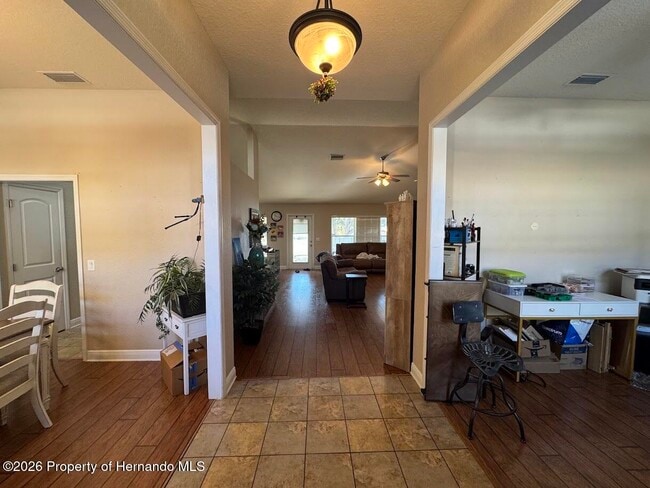 Photo - 10054 Amidon St