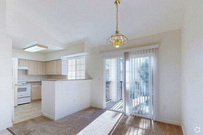 1BR, 1BA - 719SF - Dining Room - Tiburon Apartments