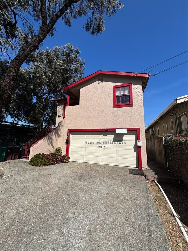 Photo - 564 44th St Unit 1