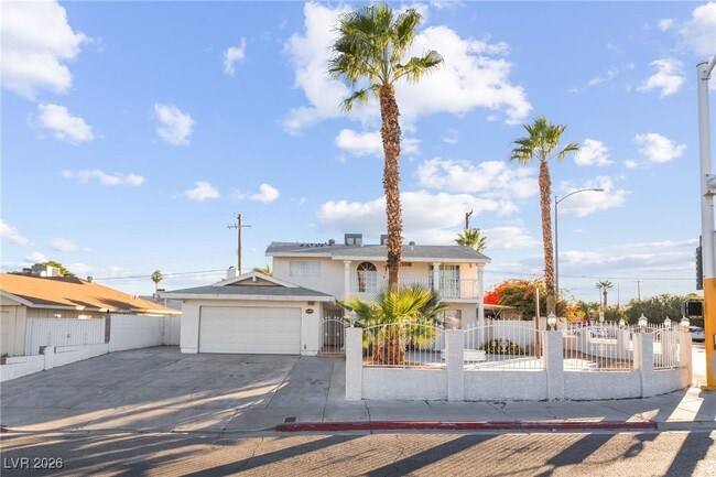 Building Photo - 2419 E Vegas Valley Dr