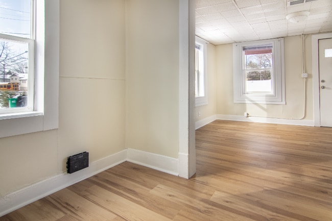 Photo - 1038 Summer St NE