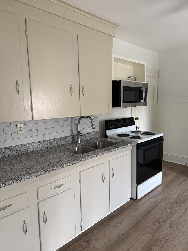 Photo - 89 Belmont St