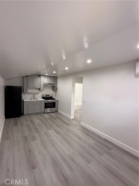 Photo - 9013 Oneida Ave