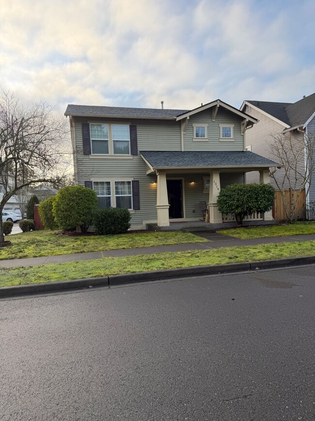 Building Photo - Beautiful 4-bedroom Dupont home