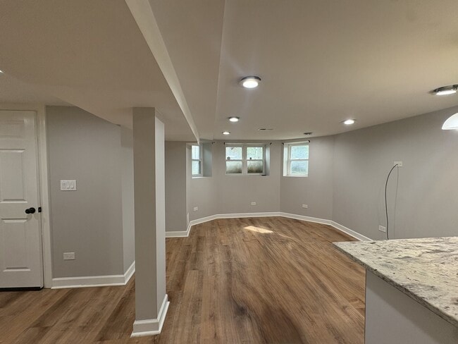 6510 S St Lawrence Ave Unit GA