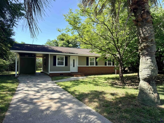 Photo - 111 Marilyn Dr