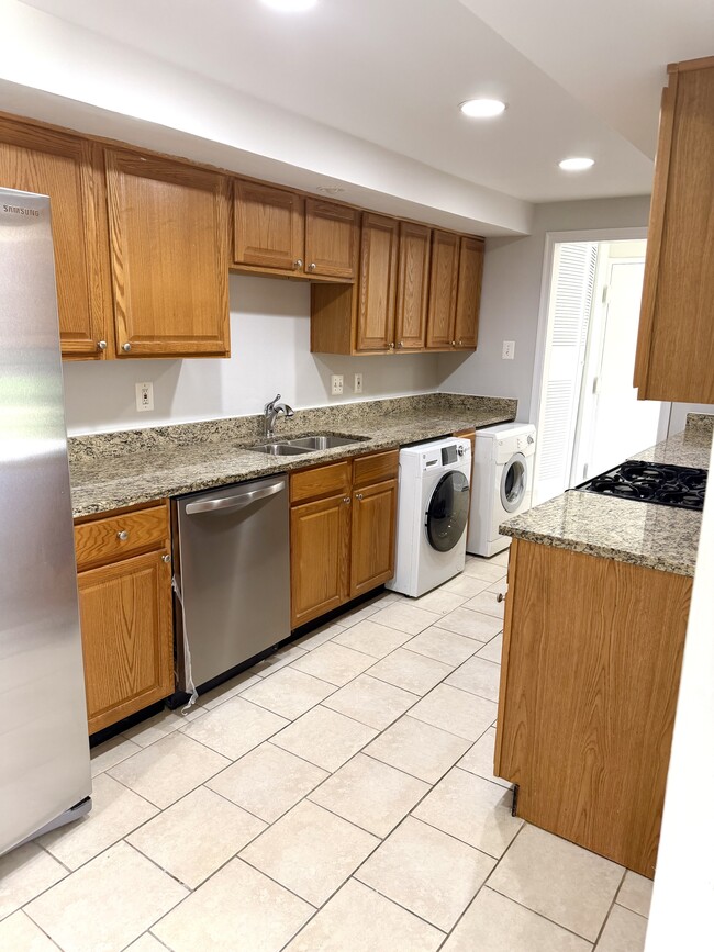 Photo - 10230 Prince Pl Unit T-5