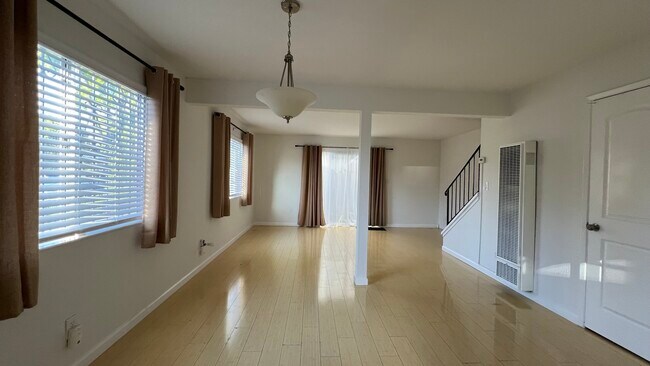 Photo - 2090 Aldengate Way Unit 2090