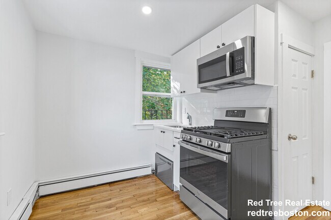 289 Hancock St Unit 3