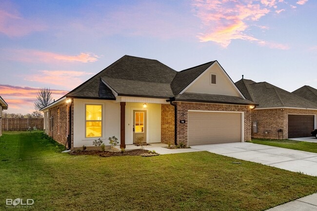 Building Photo - 766 Crozier Dr