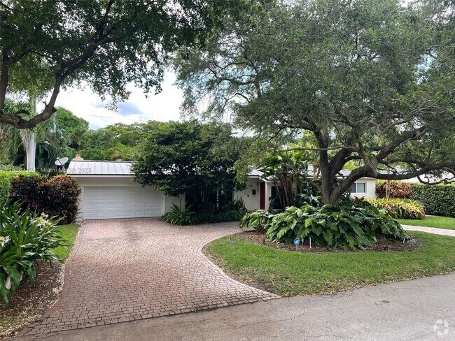 Building Photo - 3671 N Prospect Dr Rental