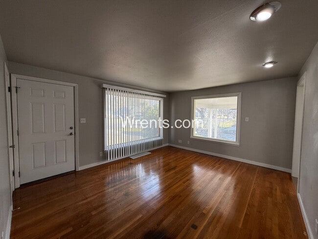 Photo - Charming 3 Bed / 1 Bath Home – North Spokane