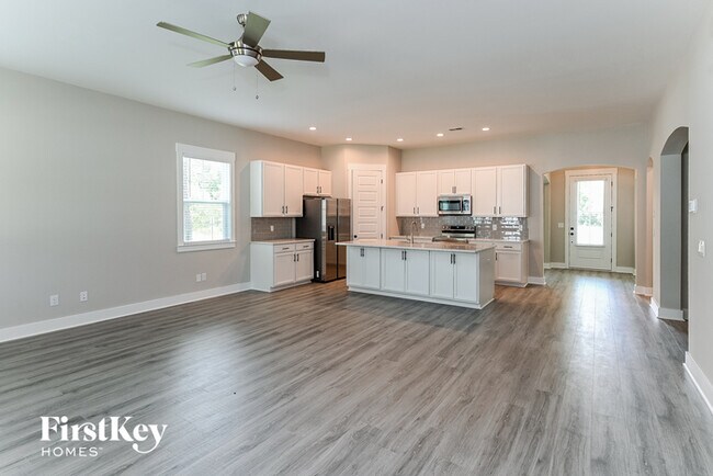 Photo - 122 Pecan Dr