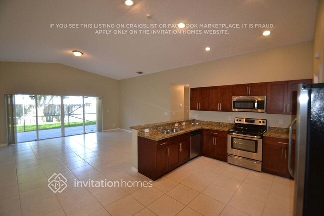 Photo - 10841 SW 14th Ct