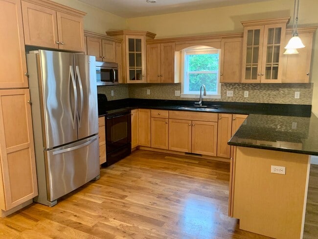 Photo - Spacious 3 bedroom Costal Home with Vaulte...