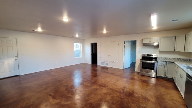 Photo - 1710 6th Ave