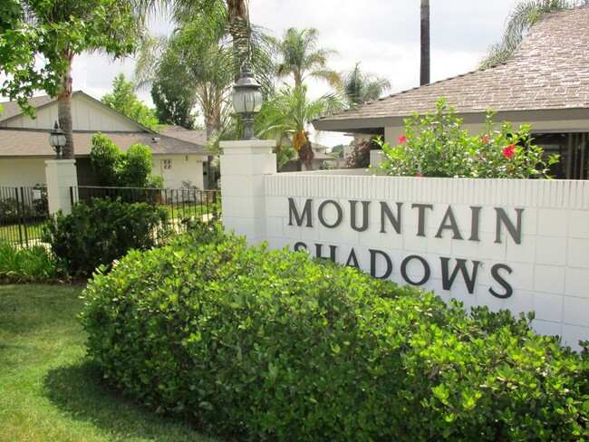 Mountain Shadow Apartments - Mountain Shadow Apartments