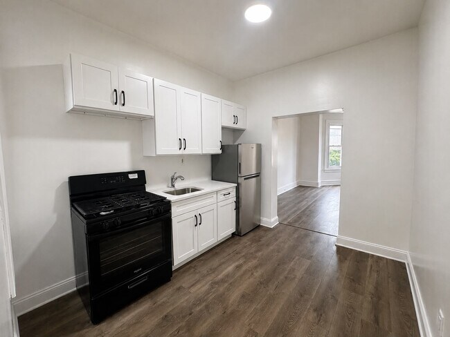 Photo - 2022 W Ontario St Unit 2
