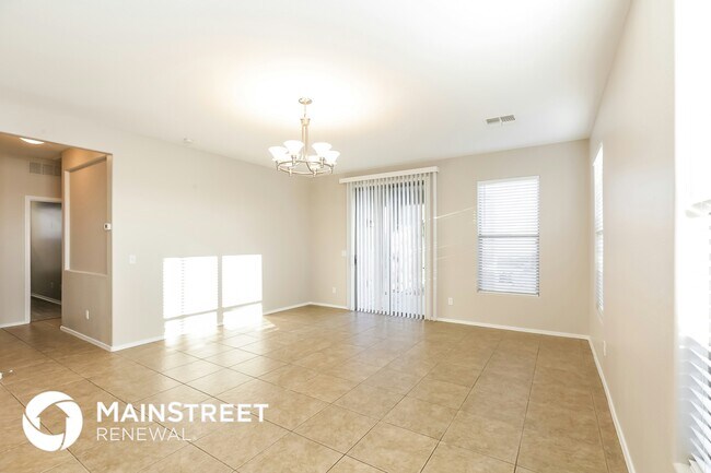 Photo - 9908 W Illini St