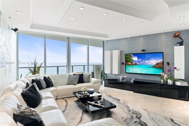 Building Photo - 3101 S Ocean Dr Unit 2907