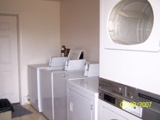 Oak Tree laundry / maintance - Oak Tree Apartment