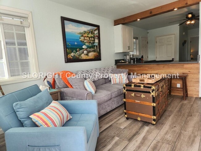 AVAILABLE OCTOBER- Updated Beachside Home in Pismo Beach - 1 Bed / 1 Bath