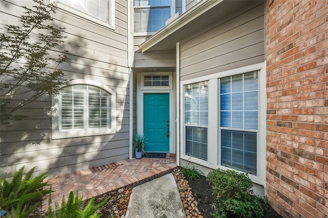 2351 Summit Way Ct