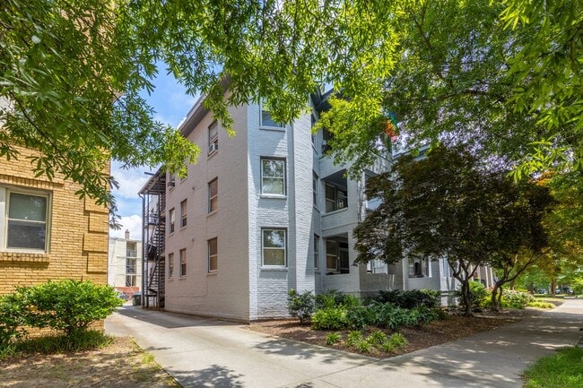 Photo - True Ghent Beauty 2/1 Move in Now