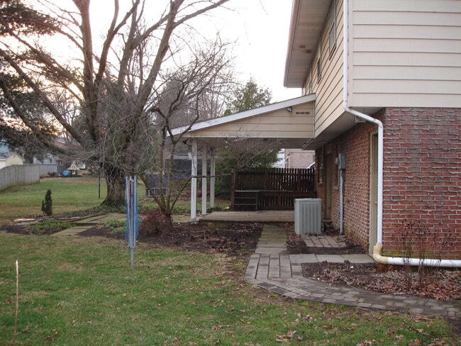 Photo - 418 Parkwynne Rd