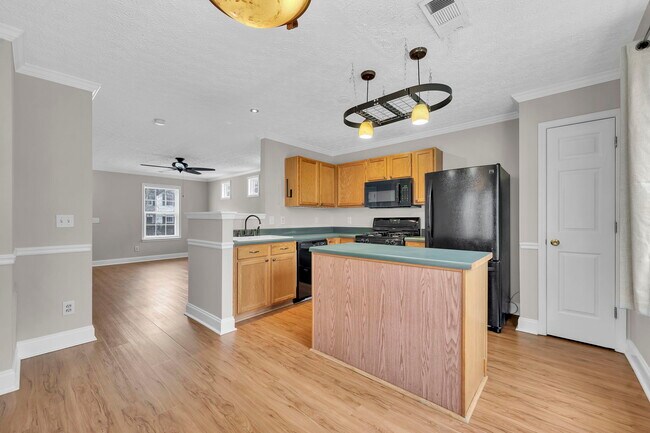 Photo - 225 Osmanthus Way