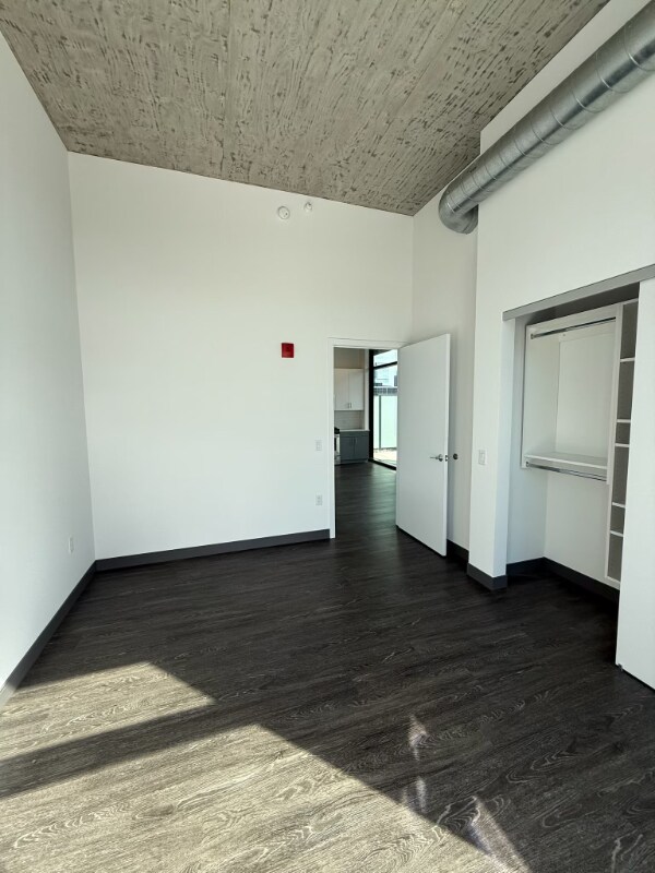 Photo - 180 N Elizabeth St