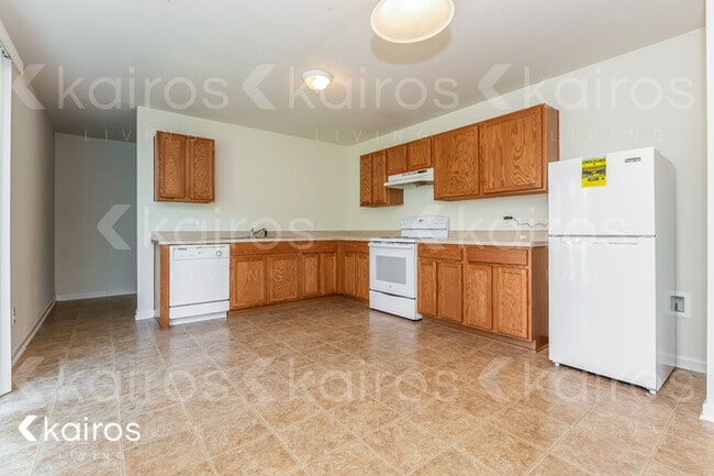 Photo - 326 Kenneth Blvd NW