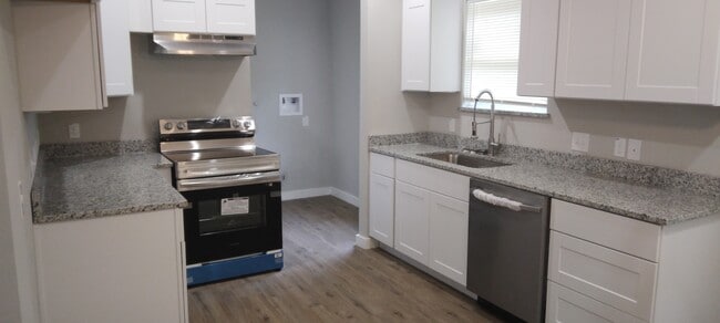 Photo - 1517 Mardell St