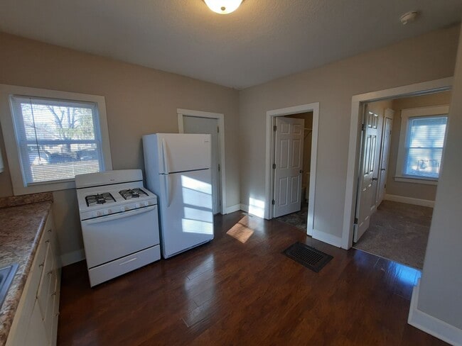 Photo - 3814 8th Pl