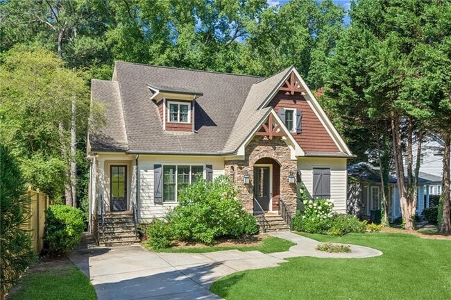 Photo - 1093 Country Ln NE