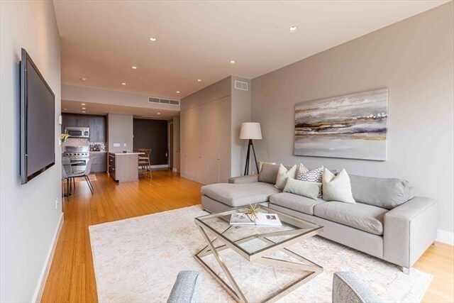 *Las imágenes son muestras representativas de la unidad anunciada. En algunos casos, las unidades reales que visita... - 190 Commonwealth Ave Unidad 22