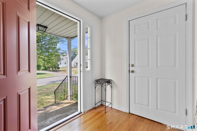 Photo - 214 Country Rd