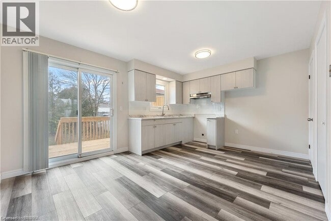 Photo - 30 Rowanwood Ave