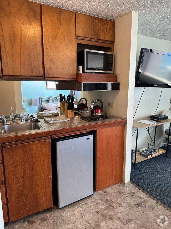 Building Photo - Waikiki Marina Studio with Ocean Views Unit 2904 Rental