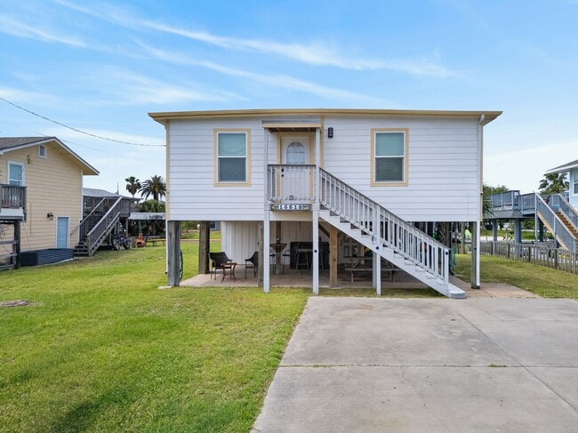Building Photo - 16618 Bermuda Way