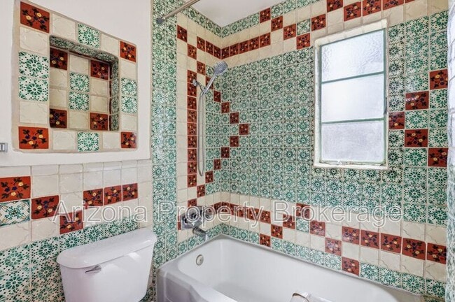 Photo - 1137 W Glenrosa Ave Unit 2
